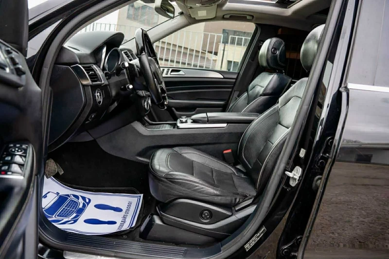 Mercedes-Benz ML 350 CDI-AMG-OFFROAD-PANORAMA-ОБДУХ-360 -DISTR-FUL MAXX, снимка 14 - Автомобили и джипове - 53055616