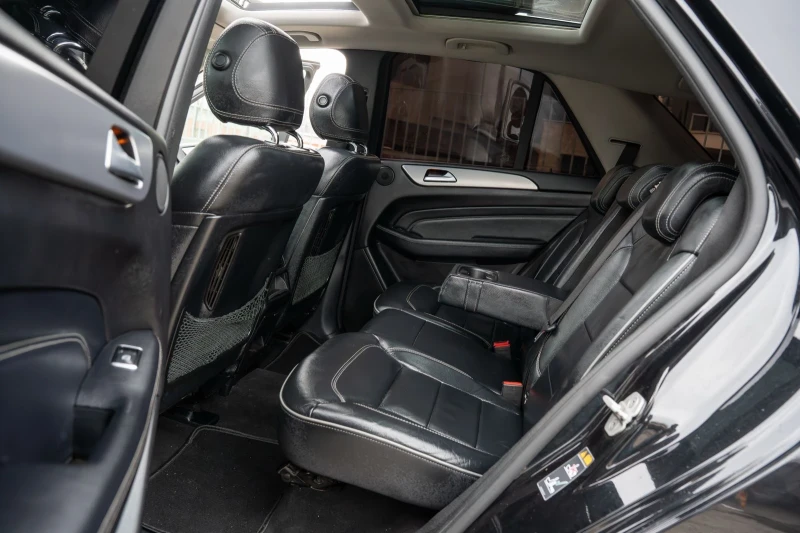 Mercedes-Benz ML 350 CDI-AMG-OFFROAD-PANORAMA-ОБДУХ-360 -DISTR-FUL MAXX, снимка 16 - Автомобили и джипове - 53055616