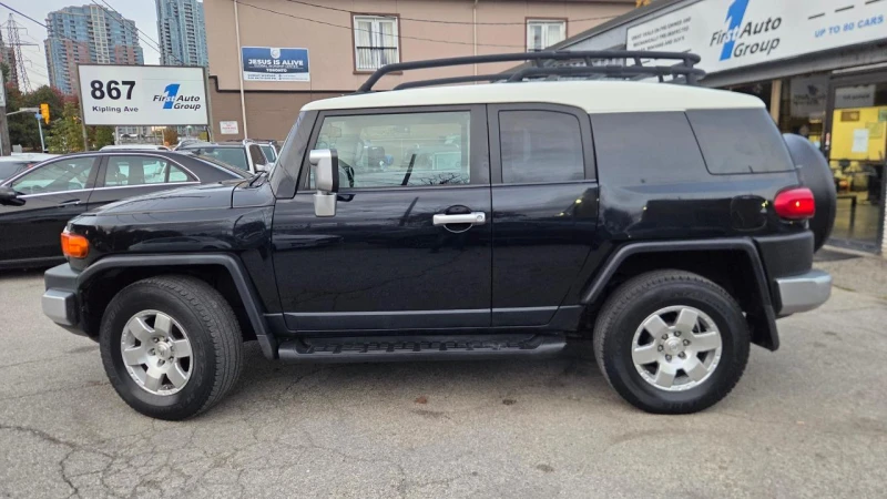 Toyota Fj cruiser ONE OWNER* NO ACCIDENTS* 4х4* Keyless Entry, снимка 5 - Автомобили и джипове - 53434013