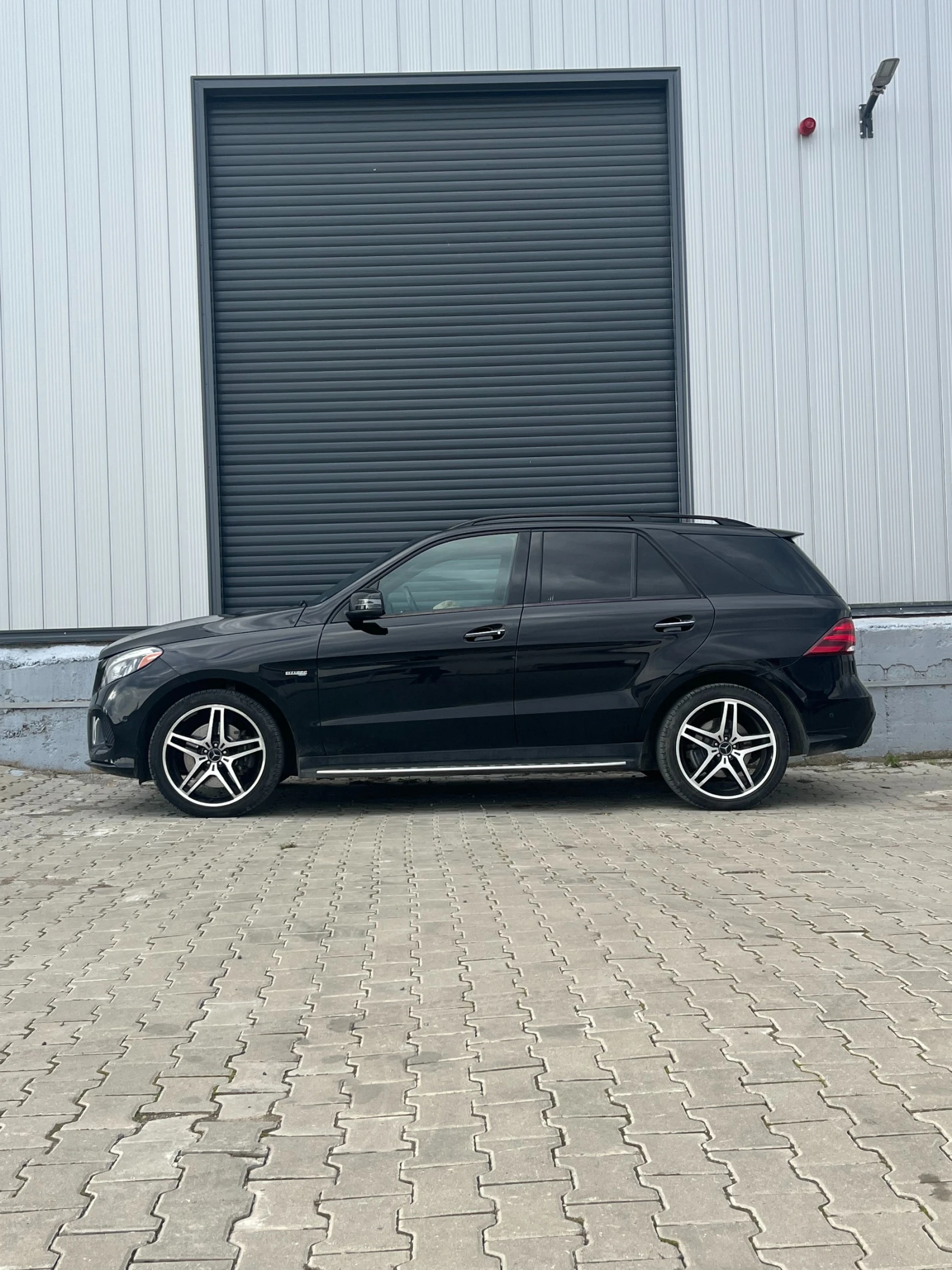 Mercedes-Benz GLE 43 AMG Distronic + , Масаж, 360 камера - изображение 5