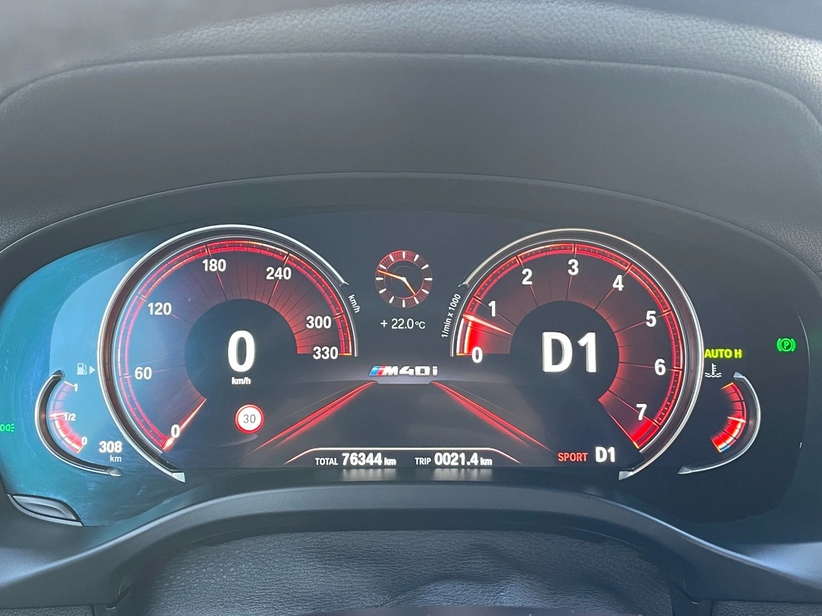 BMW X4 M40i xDrive Individual - изображение 10