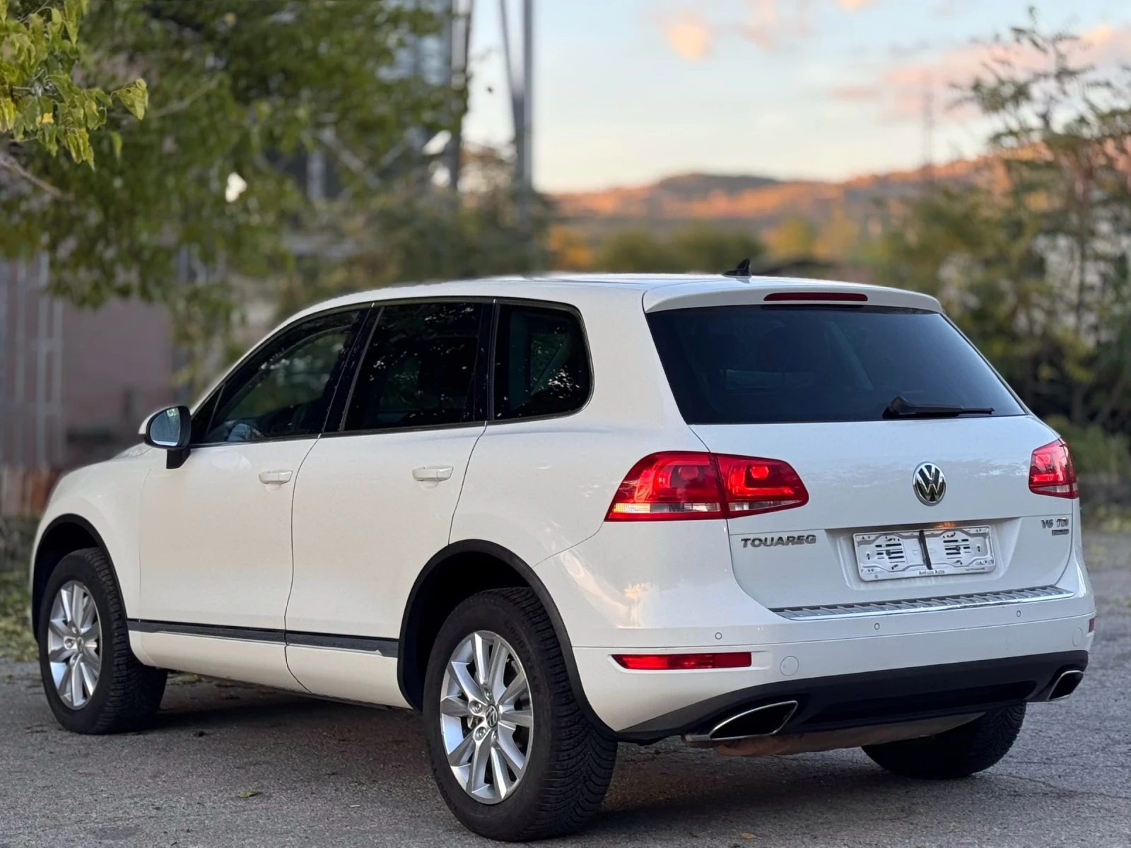 VW Touareg 3.0TDI* Кожа* Подгрев* Нави - изображение 6