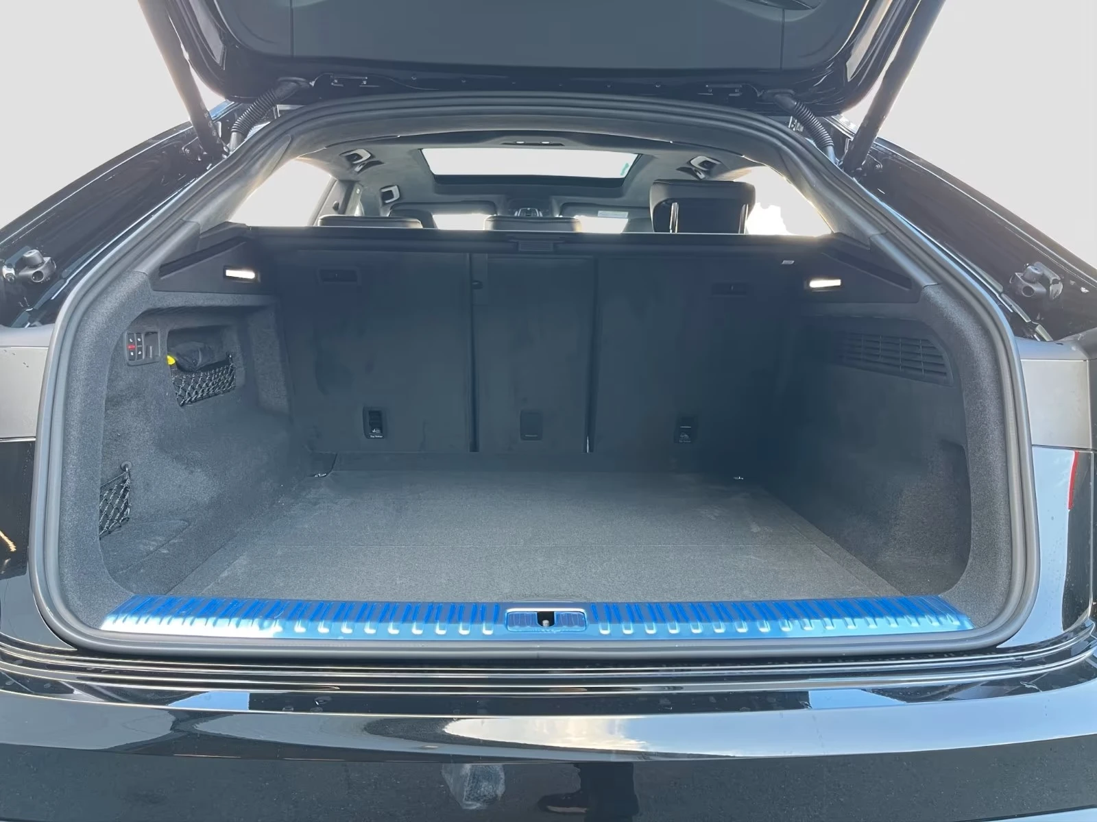 Audi SQ8  4.0 TFSI quattro/ FACELIFT/ PANO/ CAMERA/ HUD/  | Mobile.bg   16