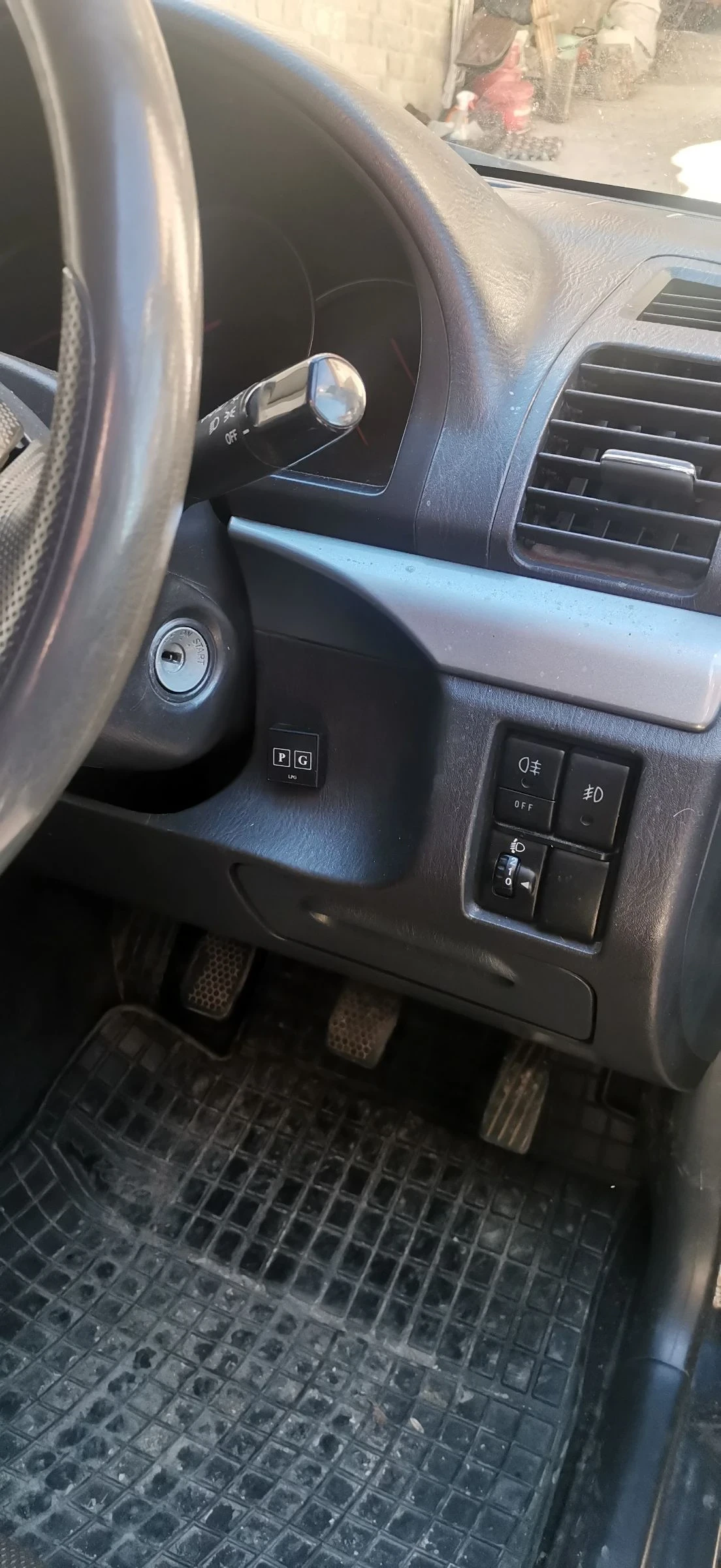 Suzuki Grand vitara 2.0 бензин/газ - изображение 9