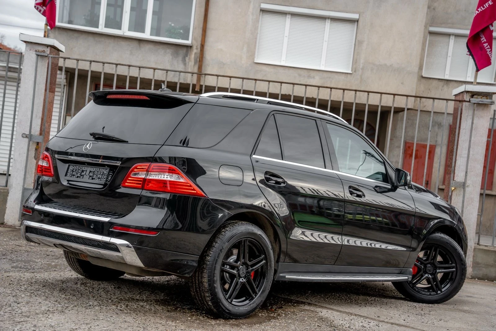 Mercedes-Benz ML 350 CDI-AMG-OFFROAD-PANORAMA-ОБДУХ-360 -DISTR-FUL MAXX - изображение 6