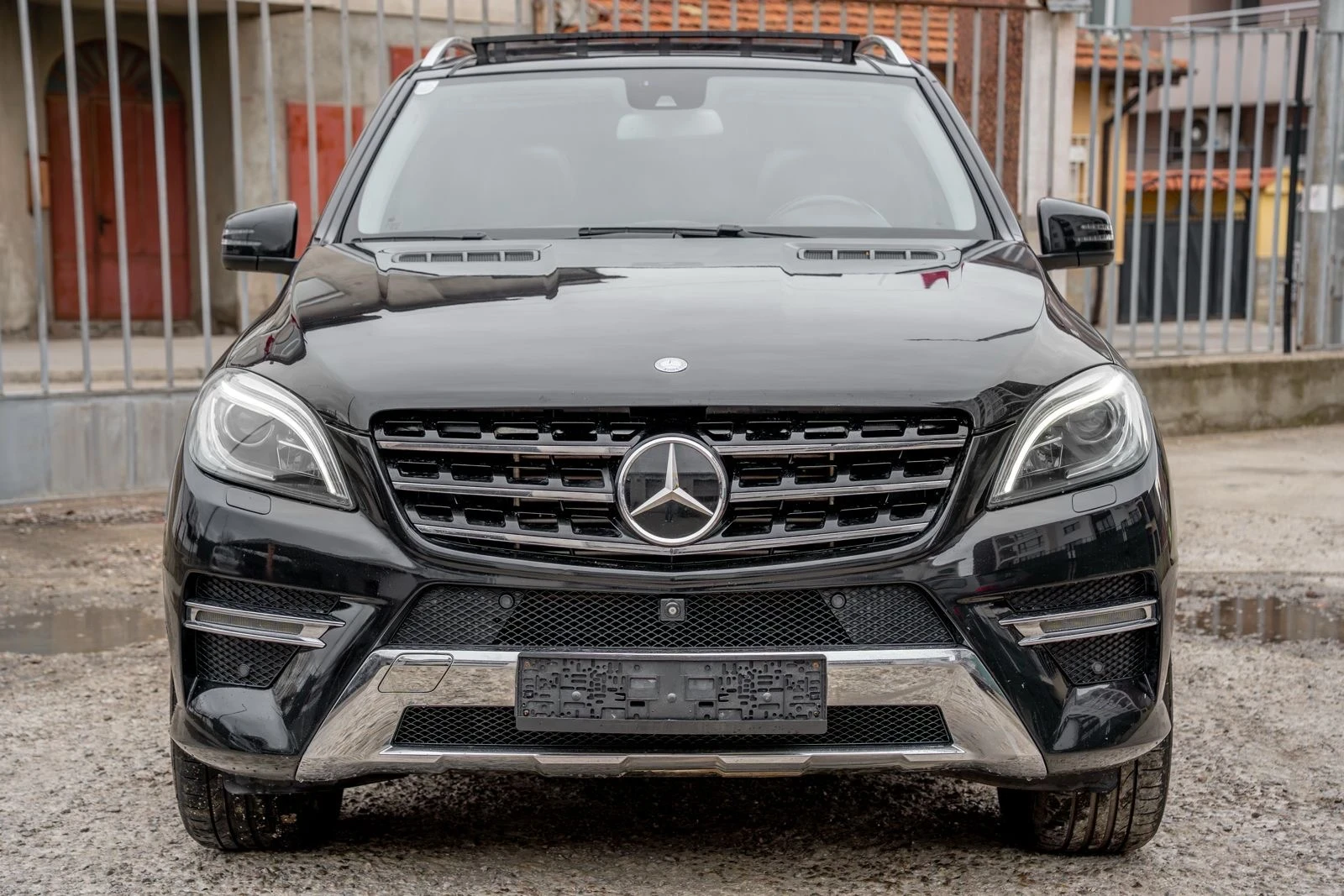 Mercedes-Benz ML 350 CDI-AMG-OFFROAD-PANORAMA-ОБДУХ-360 -DISTR-FUL MAXX - изображение 2