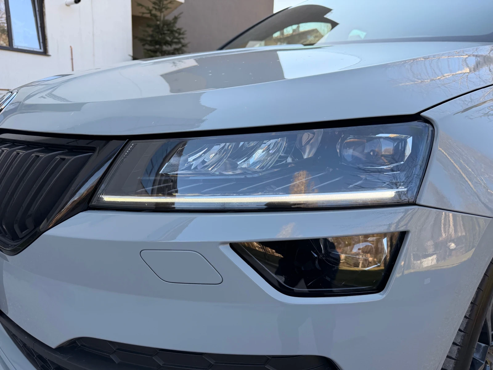 Skoda Karoq 2.0TDI / DSG / КАМЕРА / SPORT LINE, снимка 17 - Автомобили и джипове - 53857737