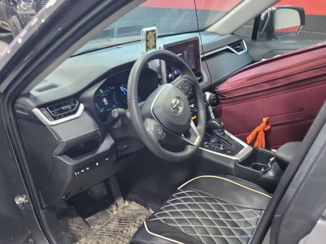 Toyota Rav4 * Hybrid XLE * CARFAX * ПАНО * KEYLESS * ПОДГРЕВИ, снимка 5 - Автомобили и джипове - 54038664