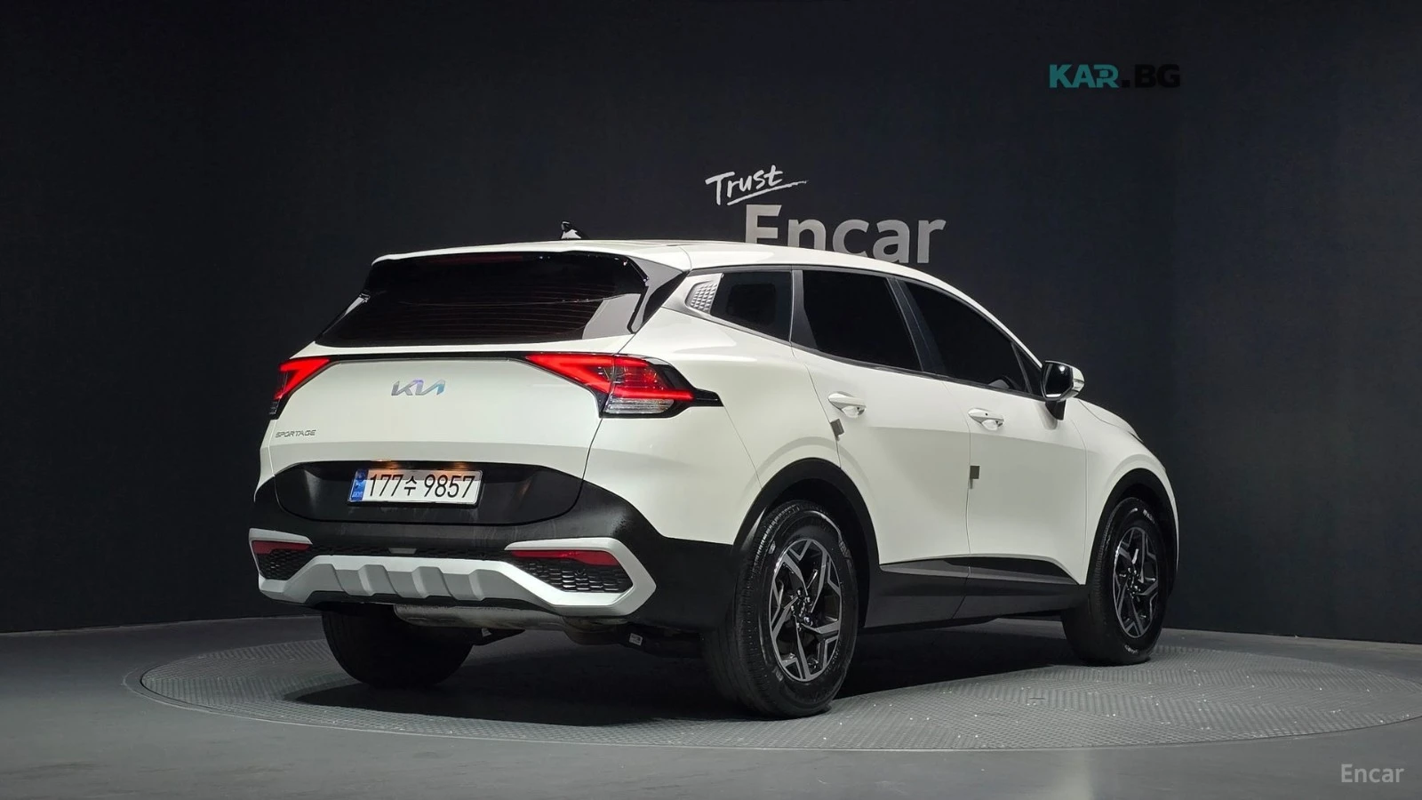 Kia Sportage * 1.6T* TRENDY* КОЖА* ПОДГРЕВ* КАМЕРА* NAVI* LED* , снимка 2 - Автомобили и джипове - 55029342