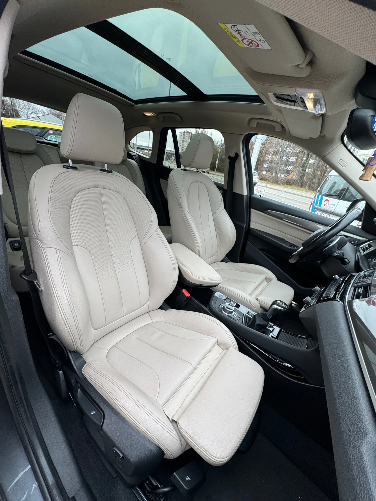 BMW X1 1.8D-XDrive, Кожен салон, Панорамен покрив, Амбиен, снимка 16 - Автомобили и джипове - 55089553