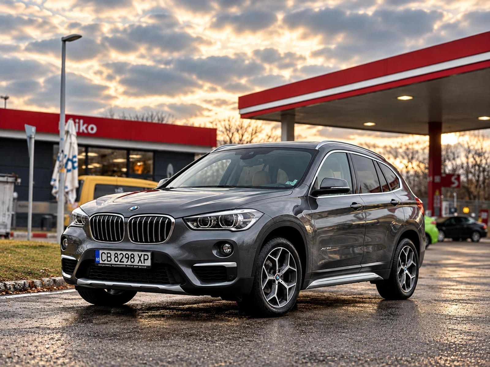BMW X1 1.8D-XDrive, Кожен салон, Панорамен покрив, Амбиен