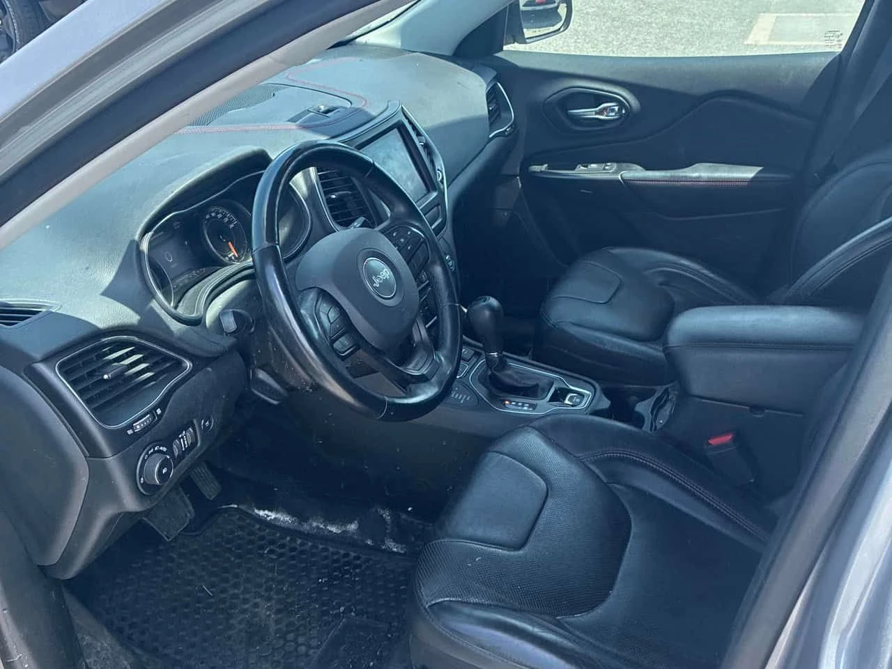 Jeep Cherokee * Trailhawk Elite * CARFAX * ОПЦИЯ ЗА ФИНАНСИРАНЕ, снимка 5 - Автомобили и джипове - 55214236