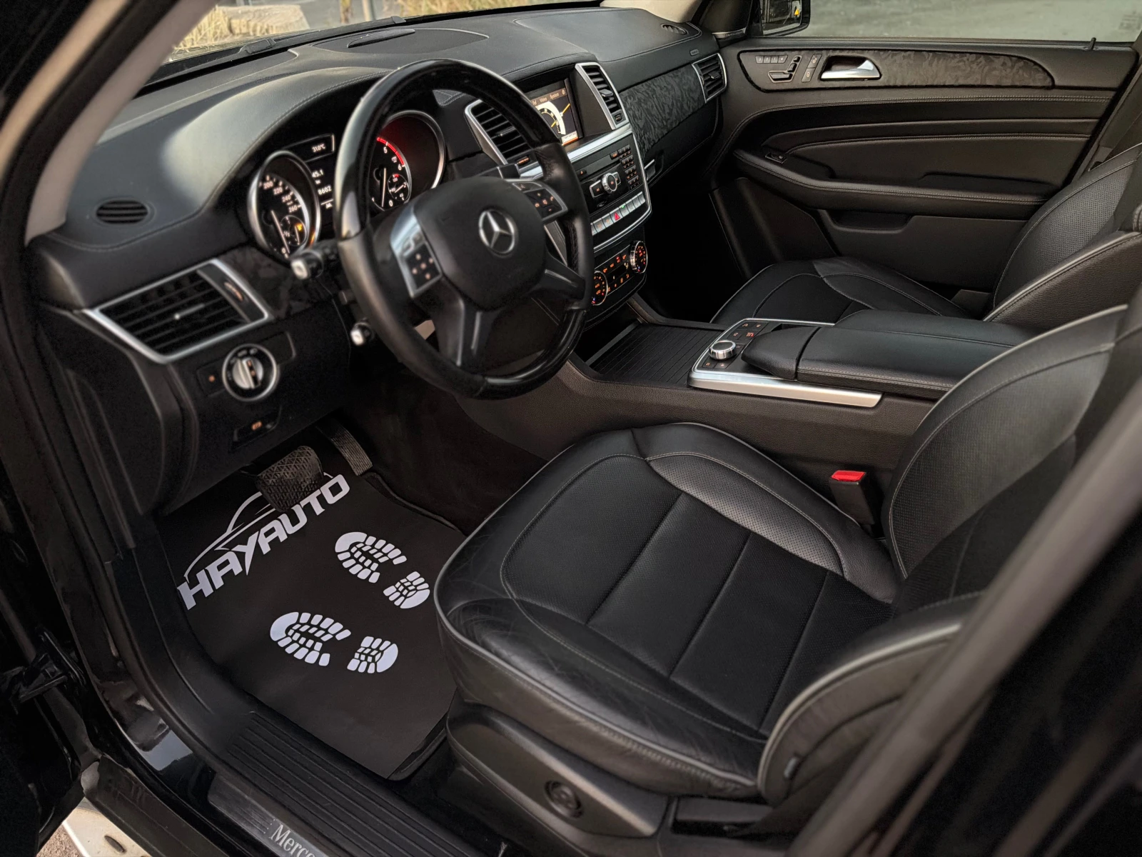 Mercedes-Benz ML 350 BlueTEC= 4Matic= AMG= Keyless Go= Distronic= Panor, снимка 9 - Автомобили и джипове - 55636219