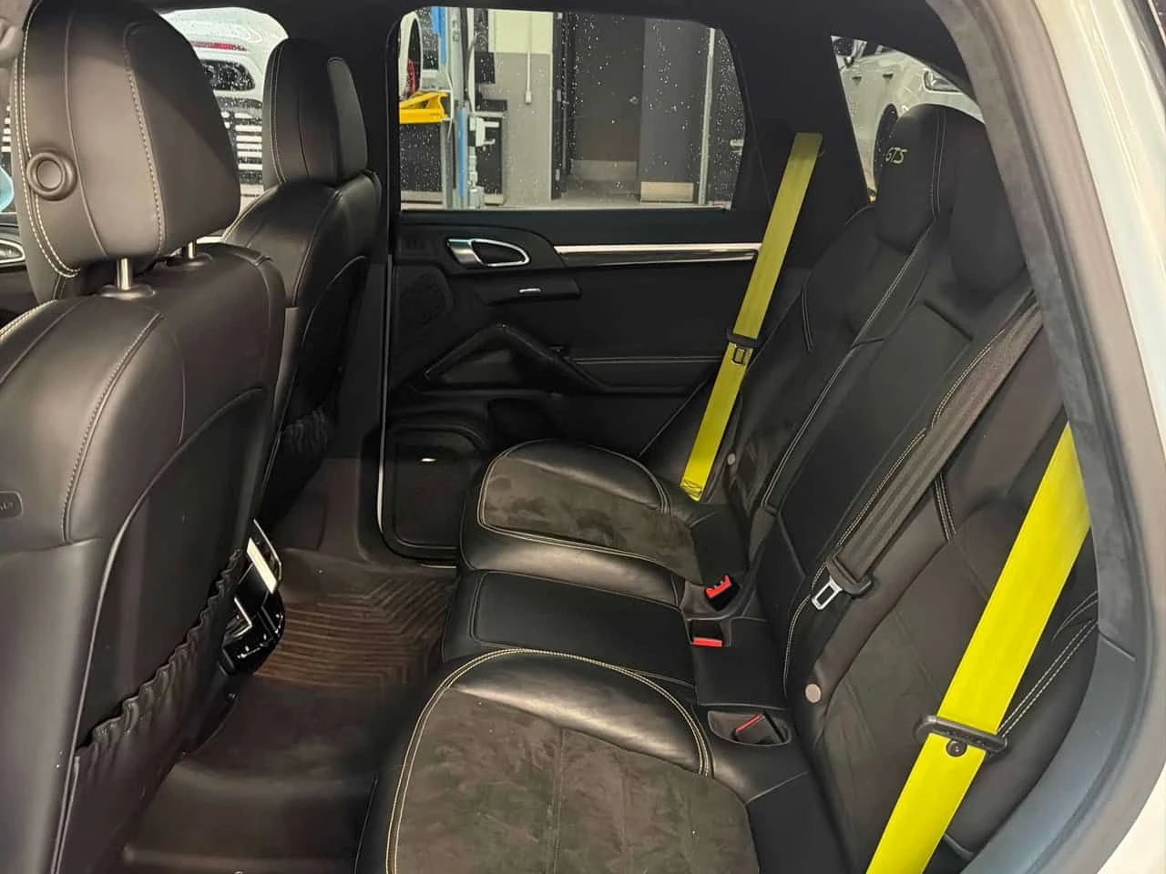 Porsche Cayenne * GTS * ГЛАВНО ПРЕДСТАВИТЕЛСТВО НА PORSCHE* , снимка 12 - Автомобили и джипове - 55663365