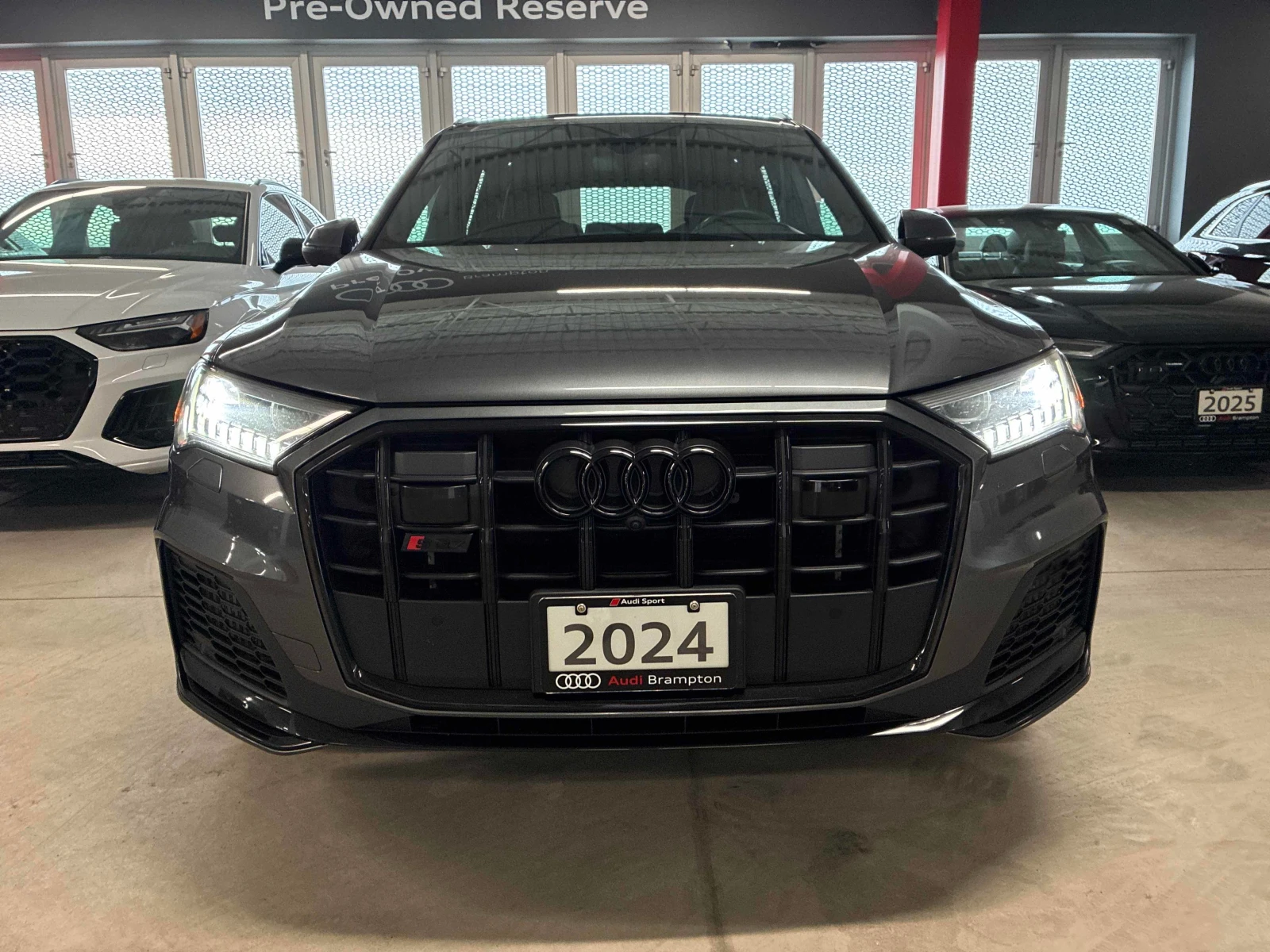Audi SQ7 / Matrix / B&O / Distronic / 360 / Carfax, снимка 6 - Автомобили и джипове - 56149798