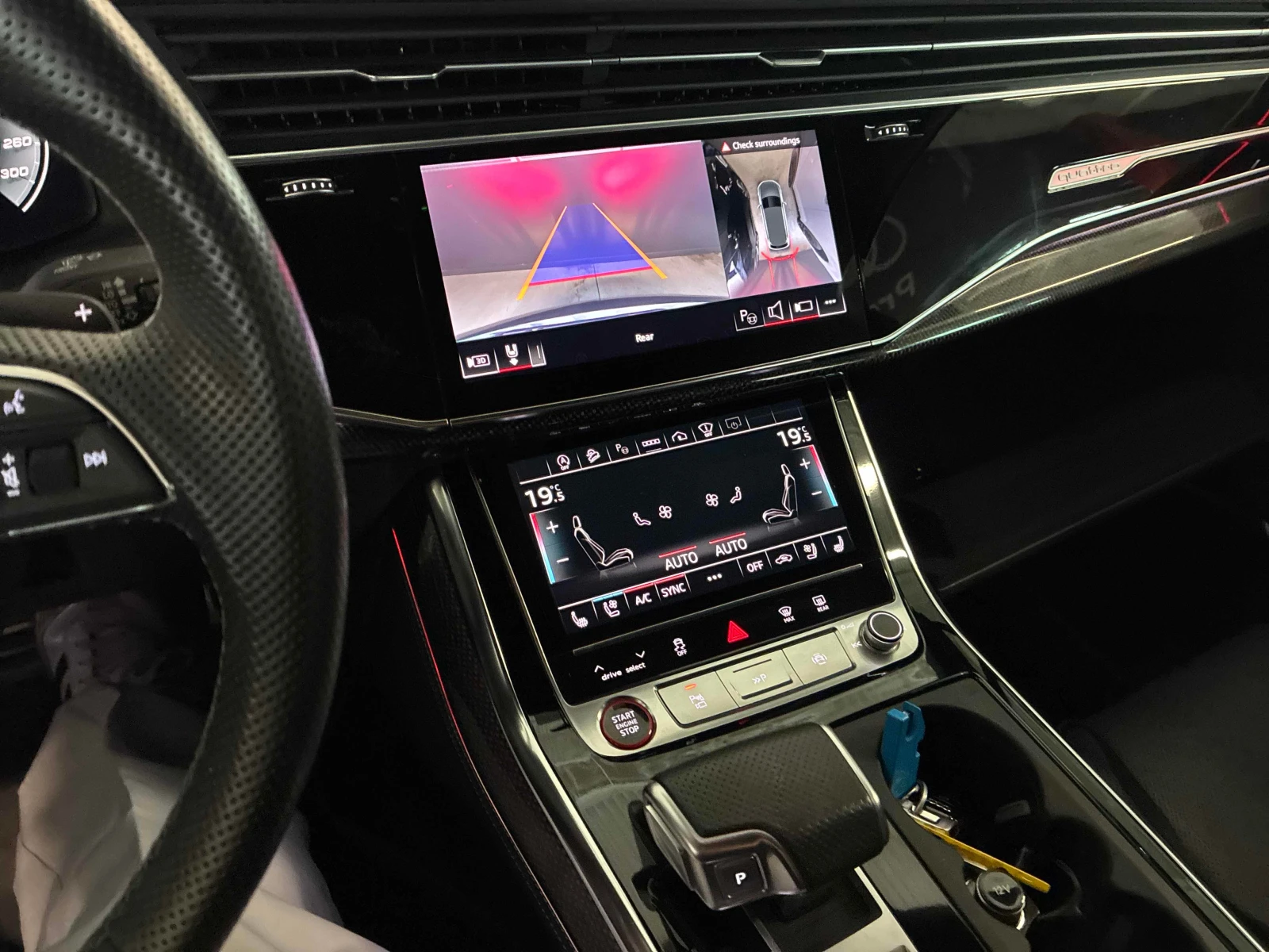 Audi SQ7 / Matrix / B&O / Distronic / 360 / Carfax, снимка 9 - Автомобили и джипове - 56149798
