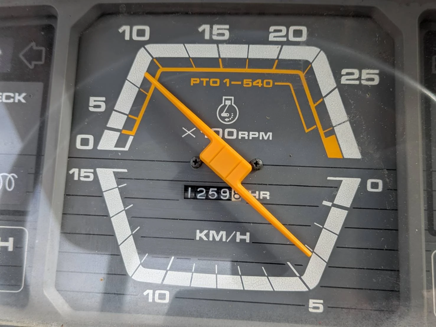 Трактор Mitsubishi MT33, снимка 6 - Селскостопанска техника - 56070579