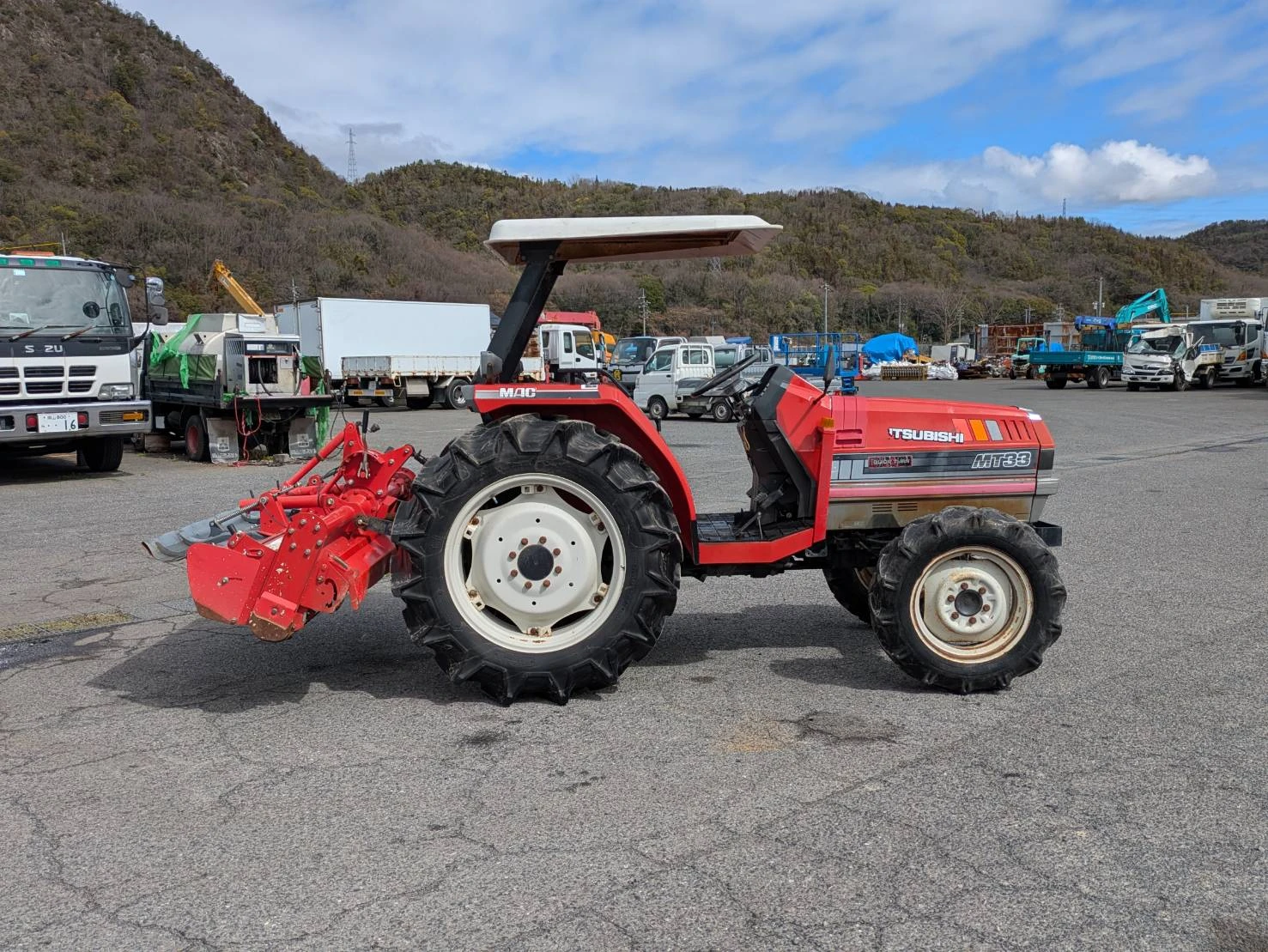 Трактор Mitsubishi MT33, снимка 3 - Селскостопанска техника - 56070579