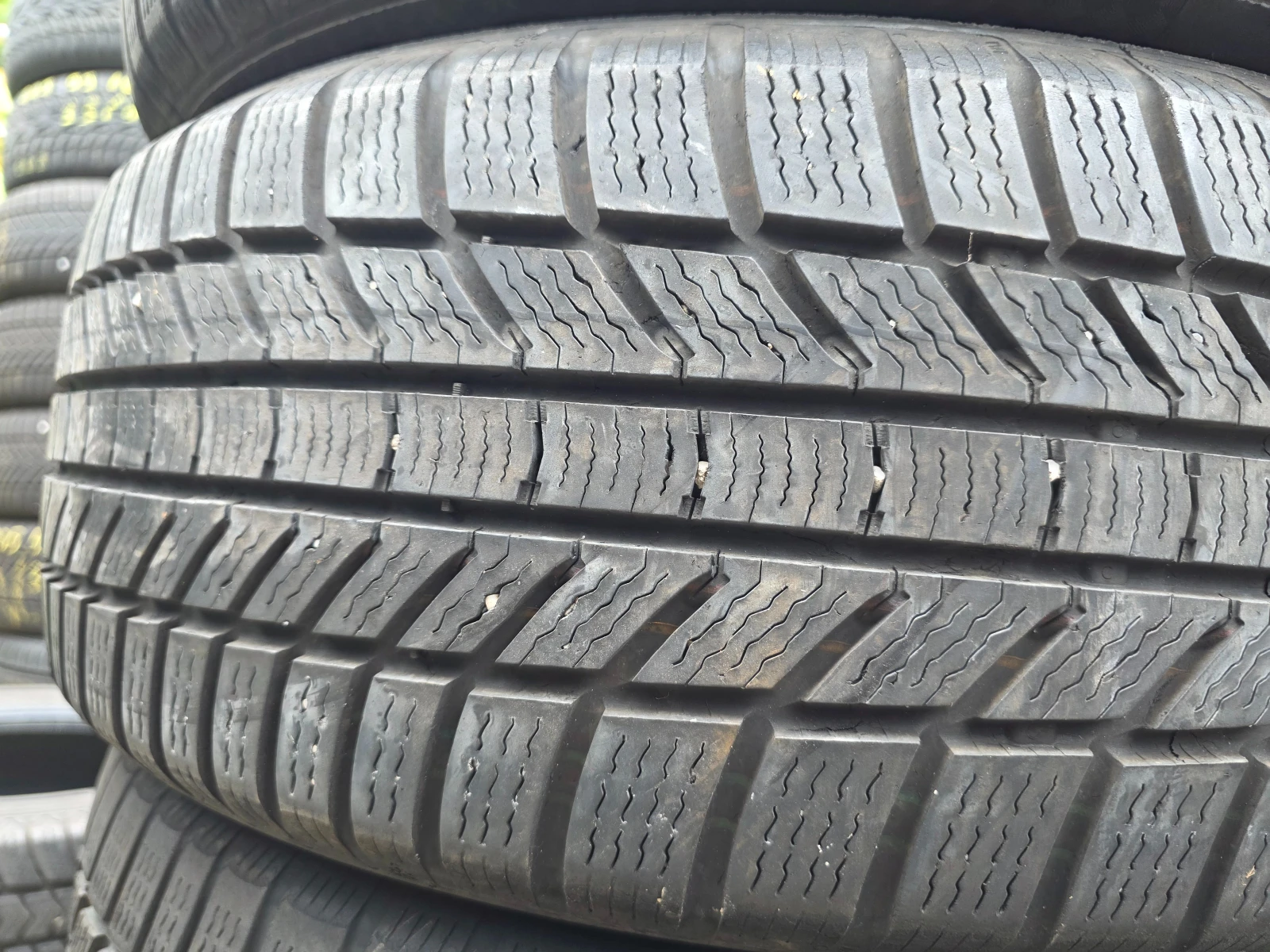 Гуми Летни 225/55R18, снимка 2 - Гуми и джанти - 53981374
