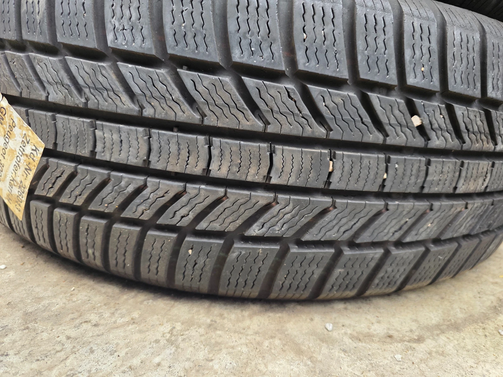 Гуми Летни 225/55R18, снимка 4 - Гуми и джанти - 53981374