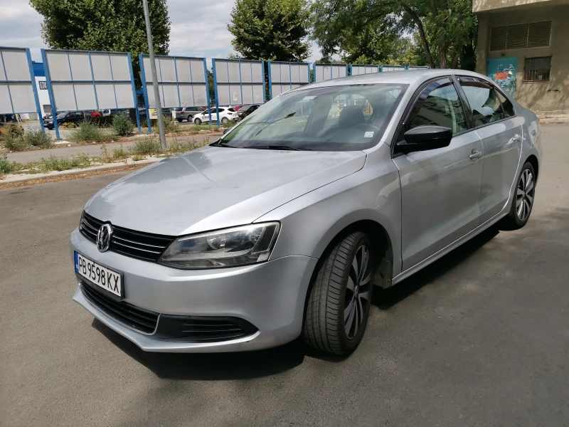 VW Jetta 2.0 115 газ, снимка 3 - Автомобили и джипове - 47682054