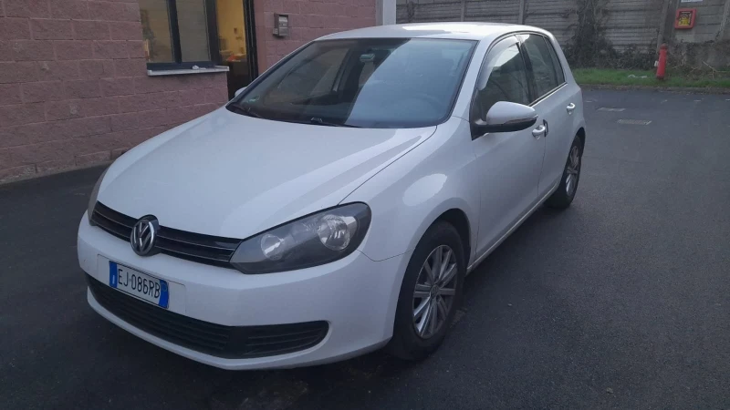 VW Golf като нова , снимка 8 - Автомобили и джипове - 49277069