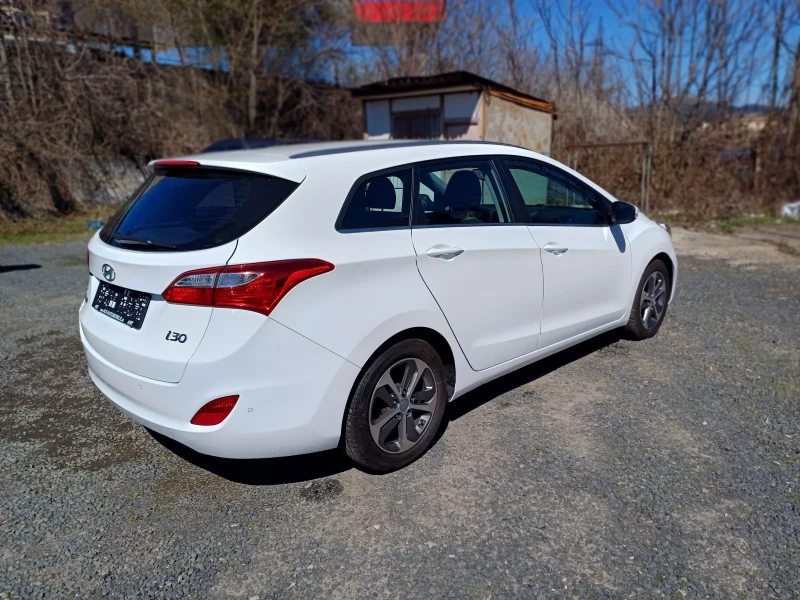 Hyundai I30 1.6 CRDI, снимка 6 - Автомобили и джипове - 49572188