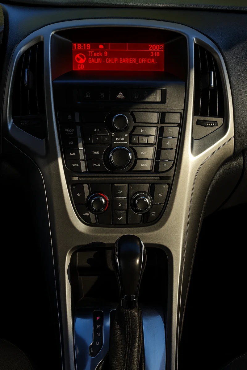 Opel Astra, снимка 7 - Автомобили и джипове - 52486188