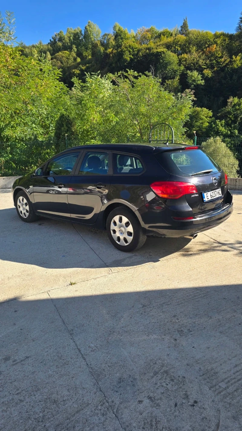 Opel Astra, снимка 6 - Автомобили и джипове - 52486188