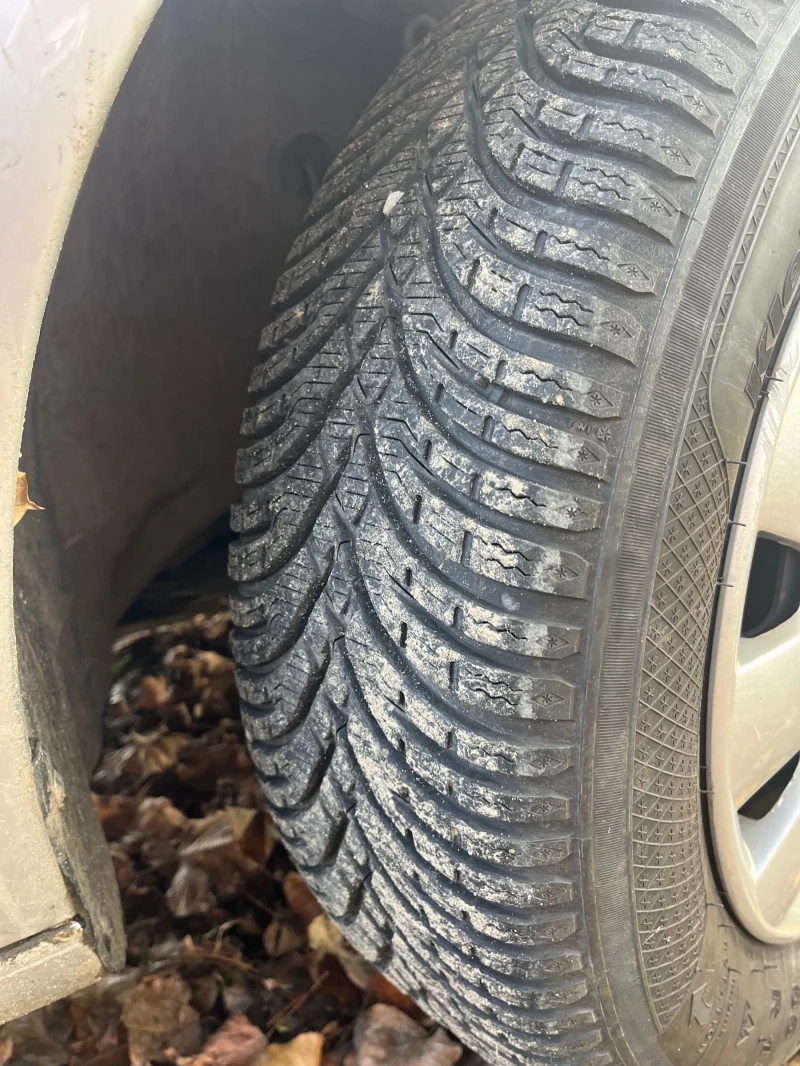 VW Bora, снимка 9 - Автомобили и джипове - 52616415