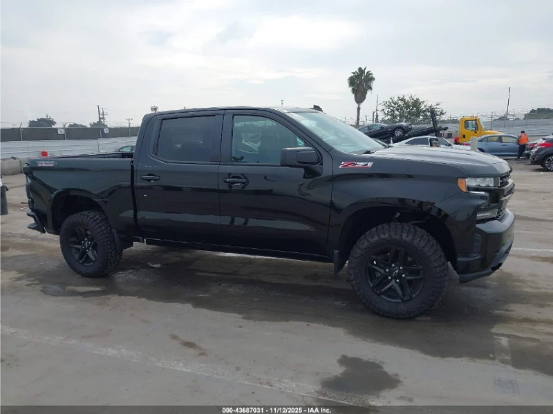 Chevrolet Silverado 1500 4WD SHORT BED LT TRAIL BOSS, снимка 12 - Автомобили и джипове - 52961651