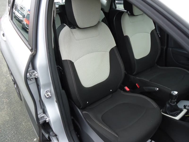 Renault Captur 1.5 DCI 110 к.с., снимка 13 - Автомобили и джипове - 53125243