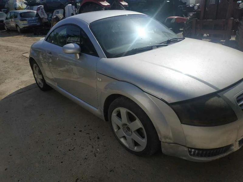 Audi Tt 1.8t, снимка 2 - Автомобили и джипове - 35336079