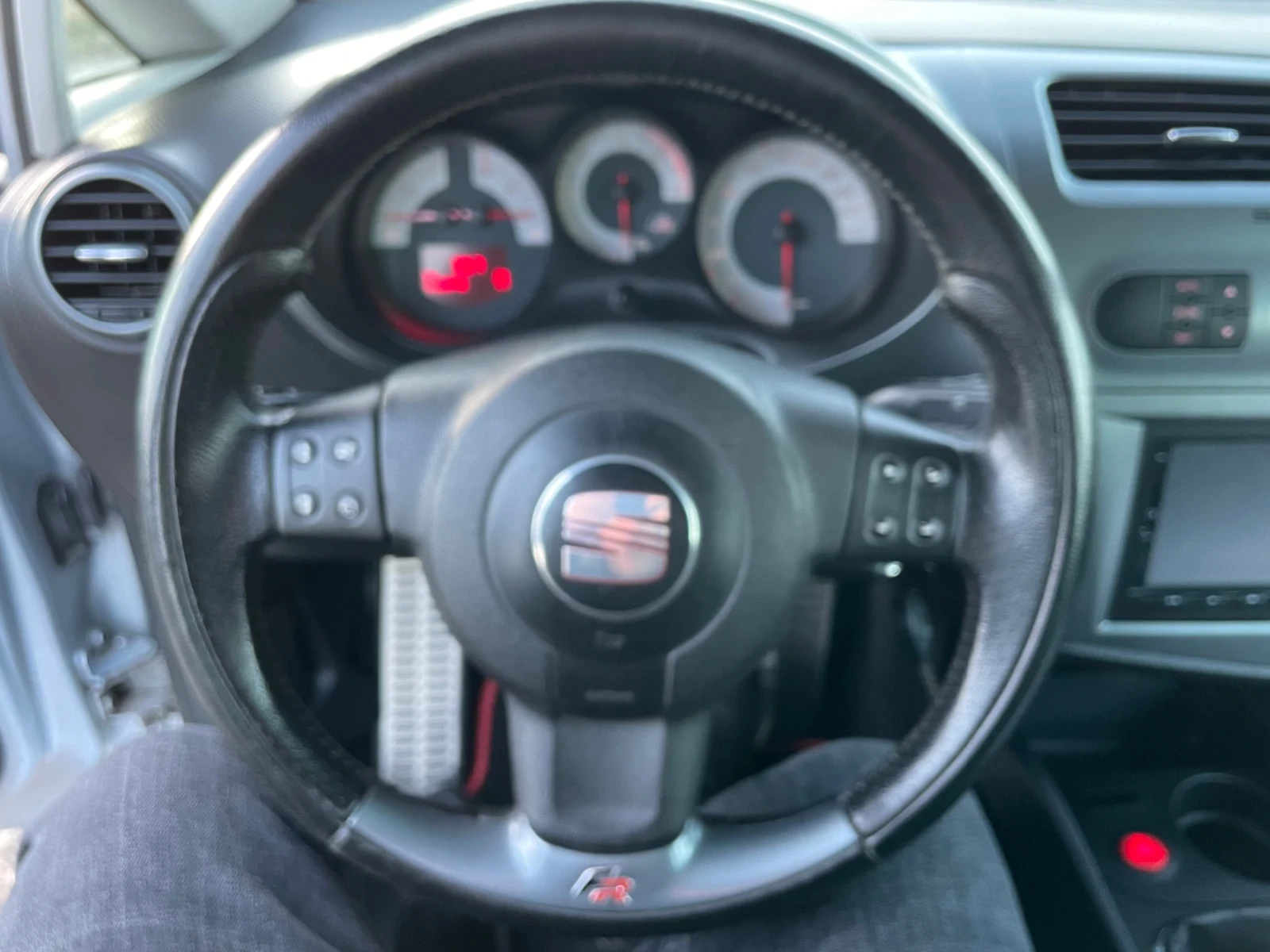 Seat Leon FR-2.0TDI-200k.s-NAVI-ITALIA | Mobile.bg — изображение 15