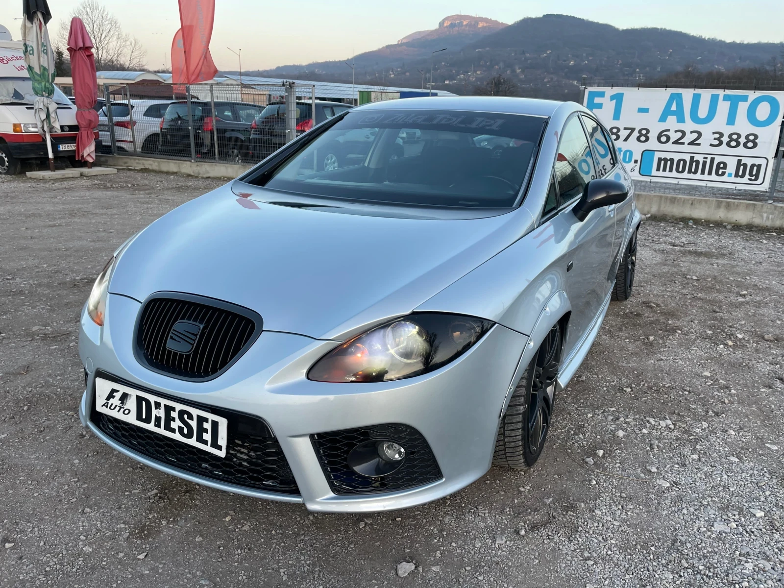 Seat Leon FR-2.0TDI-200k.s-NAVI-ITALIA | Mobile.bg — изображение 1