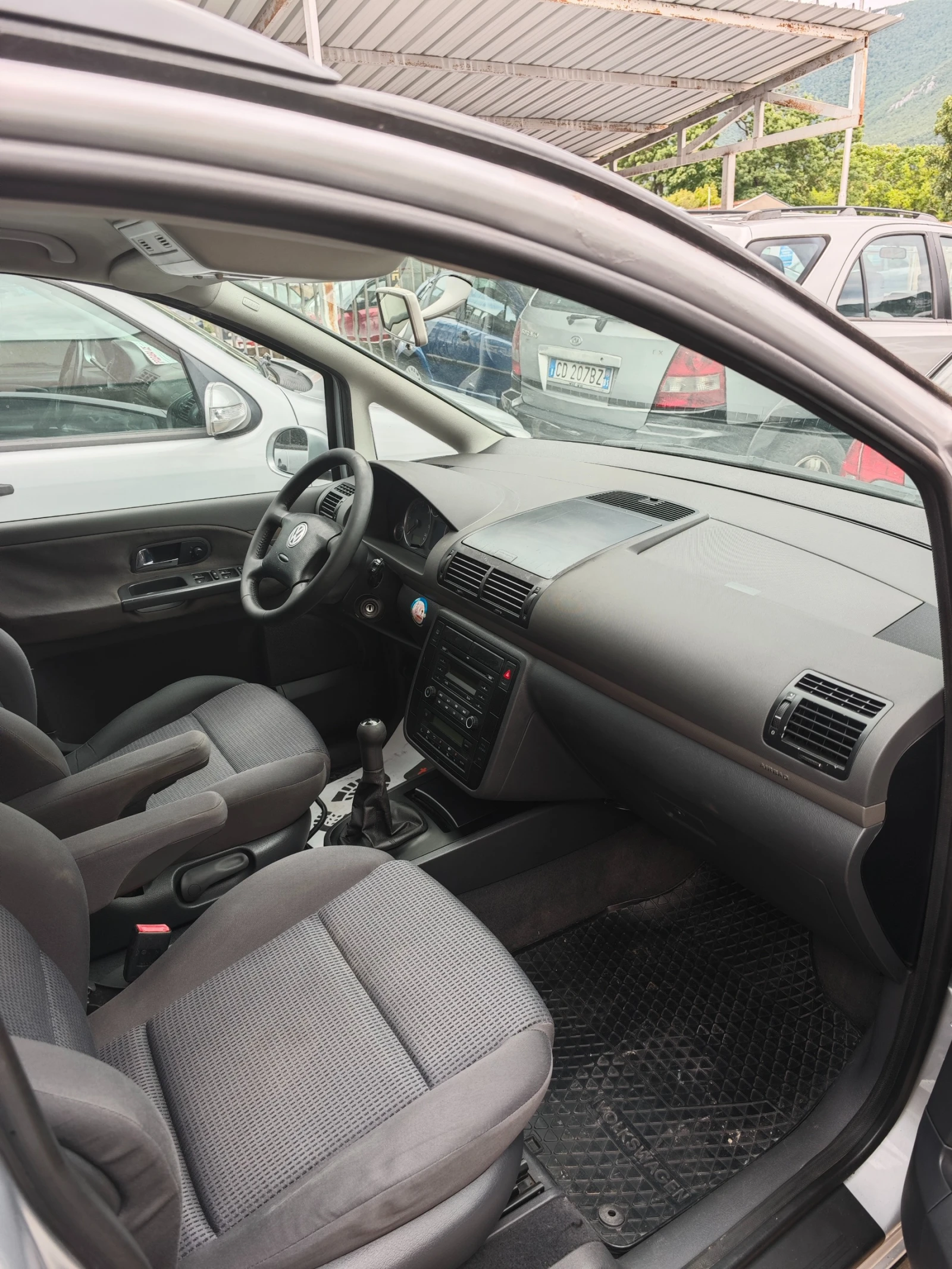 VW Sharan 2.0TDI  7 МЕСТEН - изображение 8