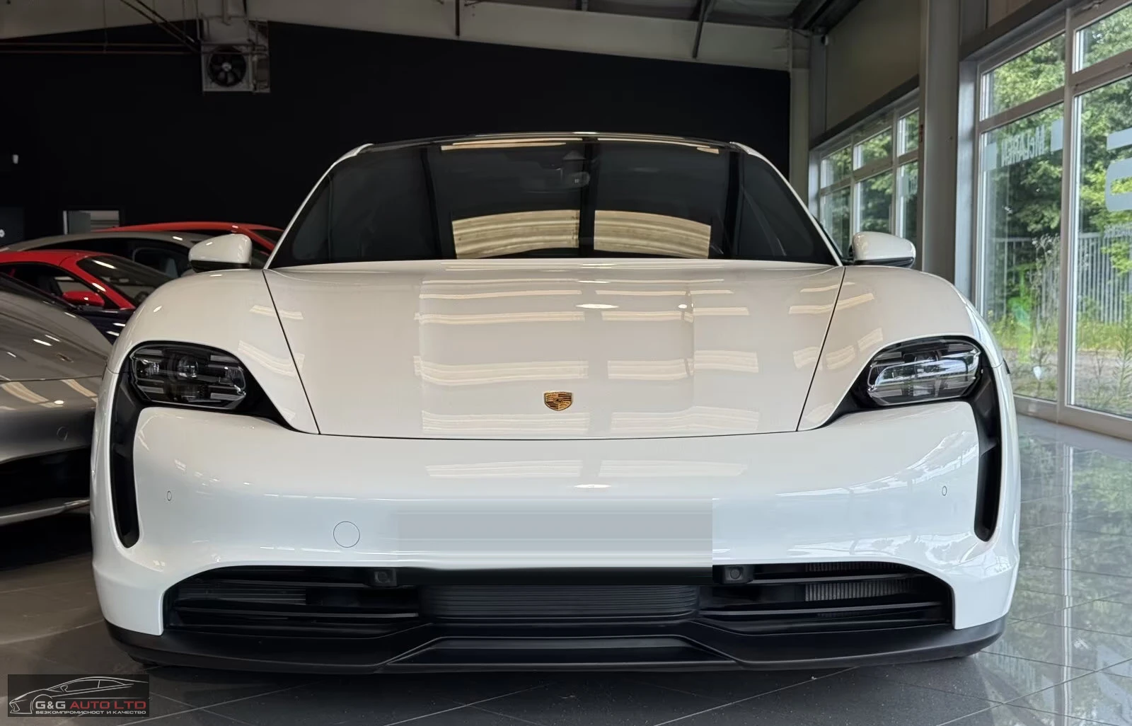 Porsche Taycan PLUS-PERFORMANCE/476HP/20/PANO/AMBI/KLESS/682v - изображение 2