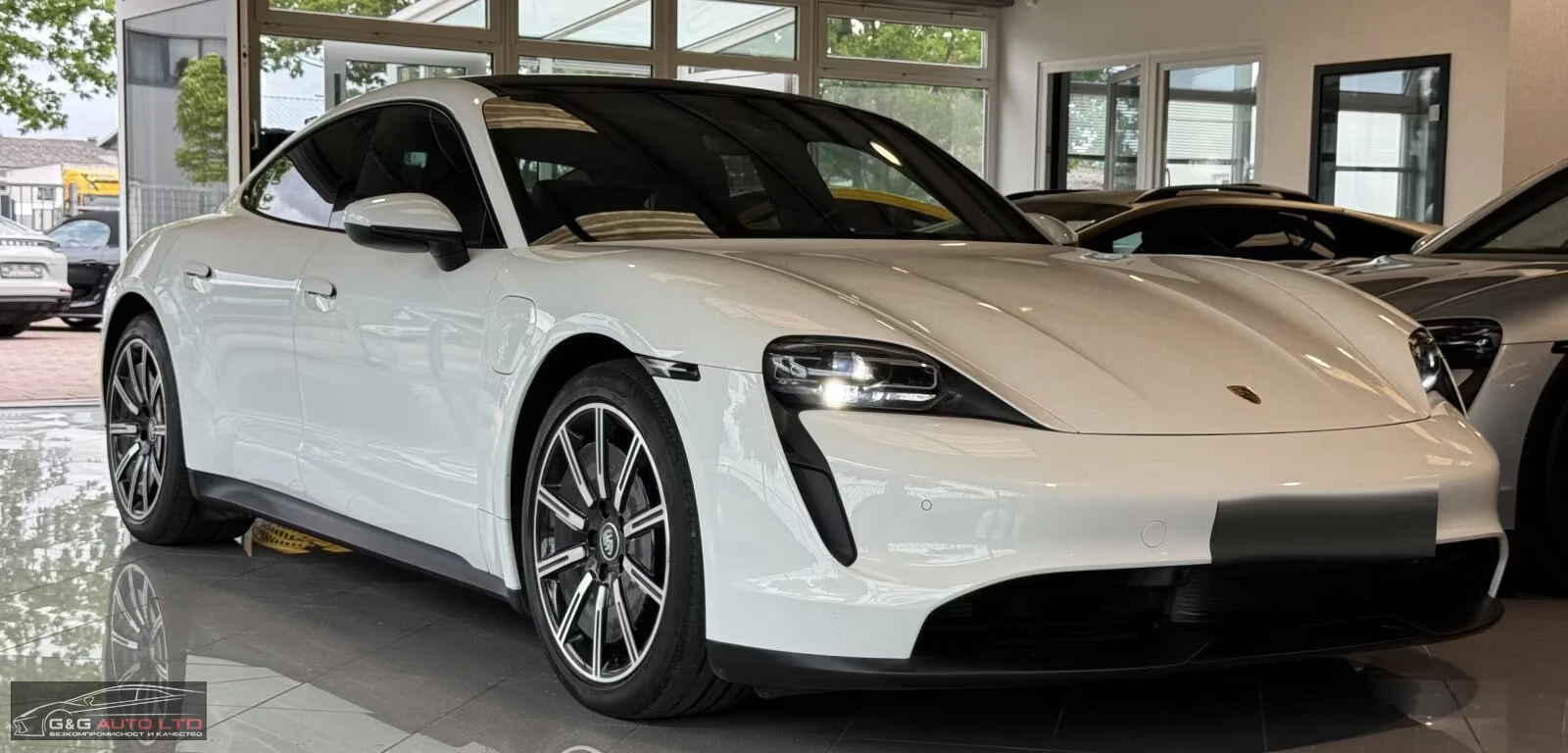 Porsche Taycan PLUS-PERFORMANCE/476HP/20/PANO/AMBI/KLESS/682v - изображение 5