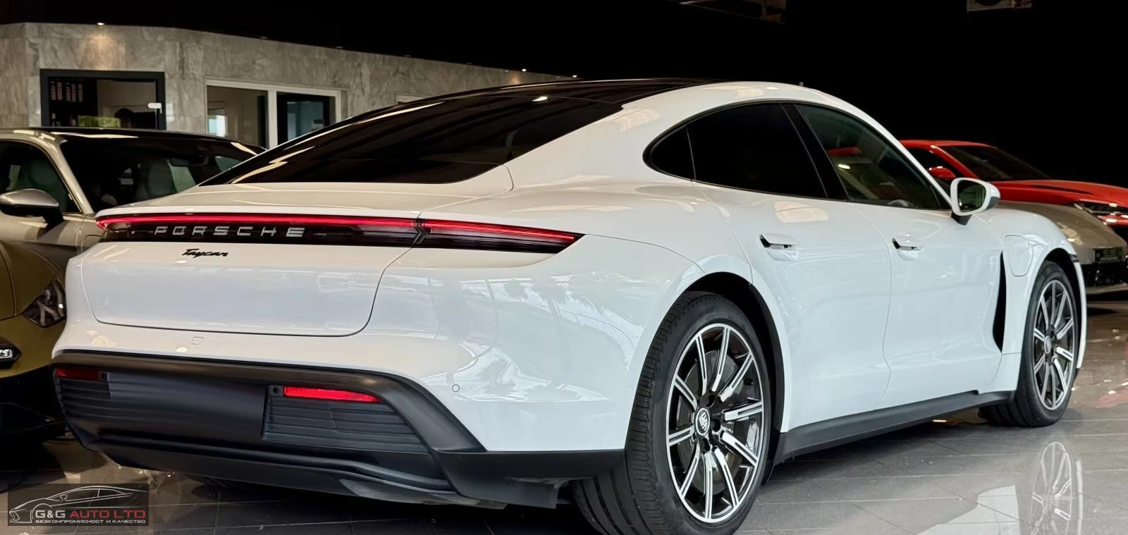 Porsche Taycan PLUS-PERFORMANCE/476HP/20/PANO/AMBI/KLESS/682v - изображение 6