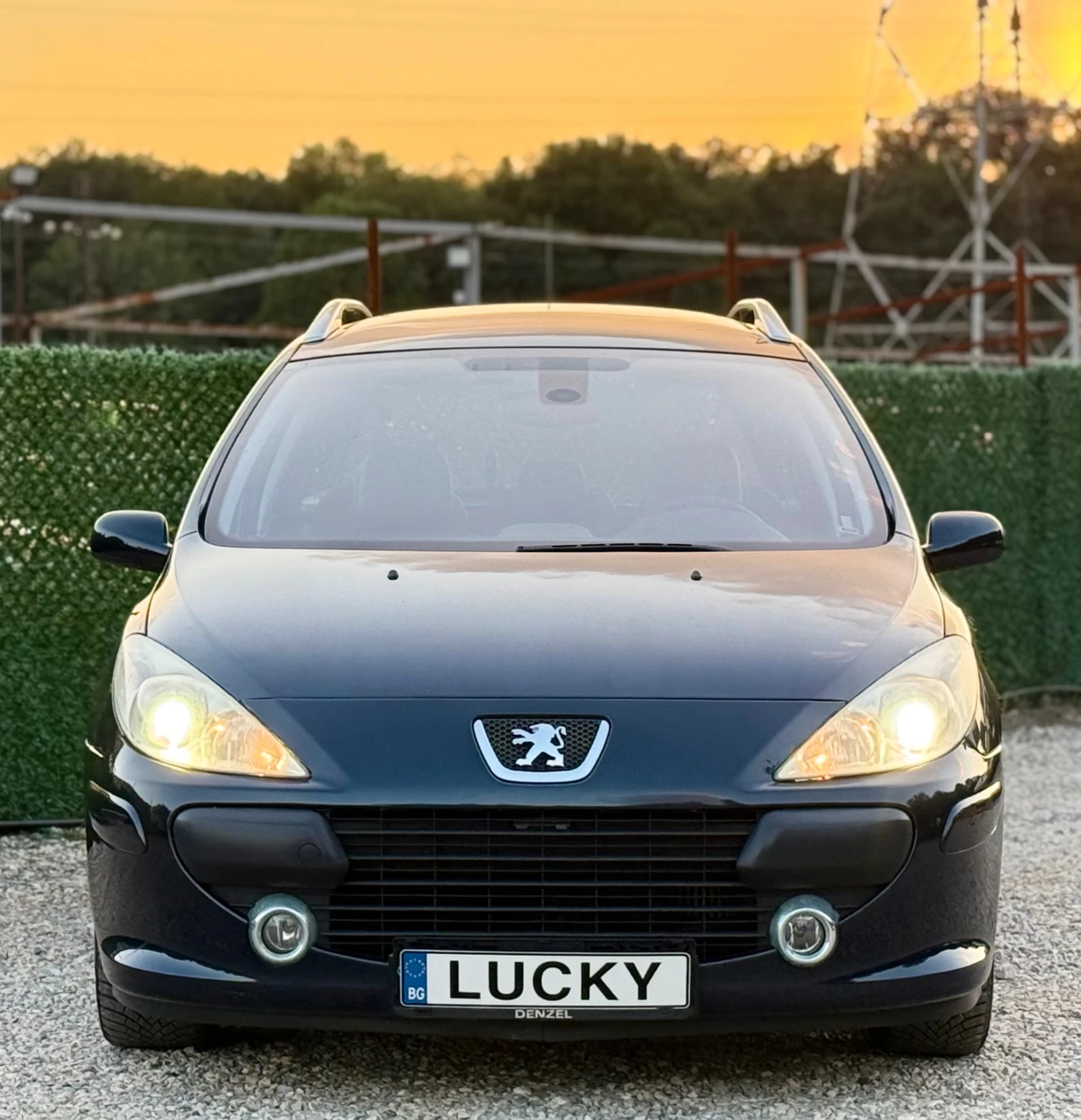 Peugeot 307 2.0HDi AVTOMAT/PANORAMA, снимка 2 - Автомобили и джипове - 51911857