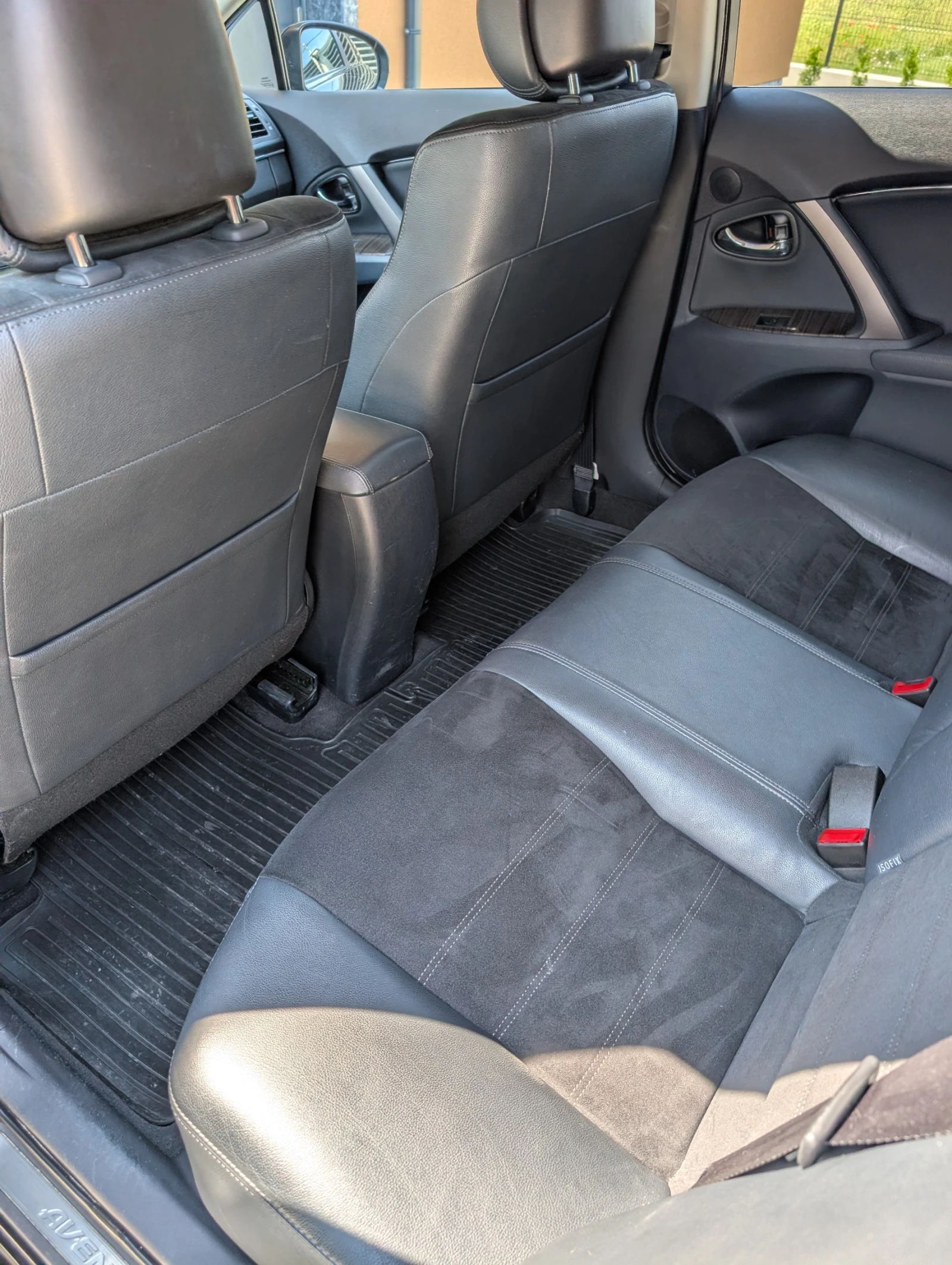 Toyota Avensis, снимка 7 - Автомобили и джипове - 52028816