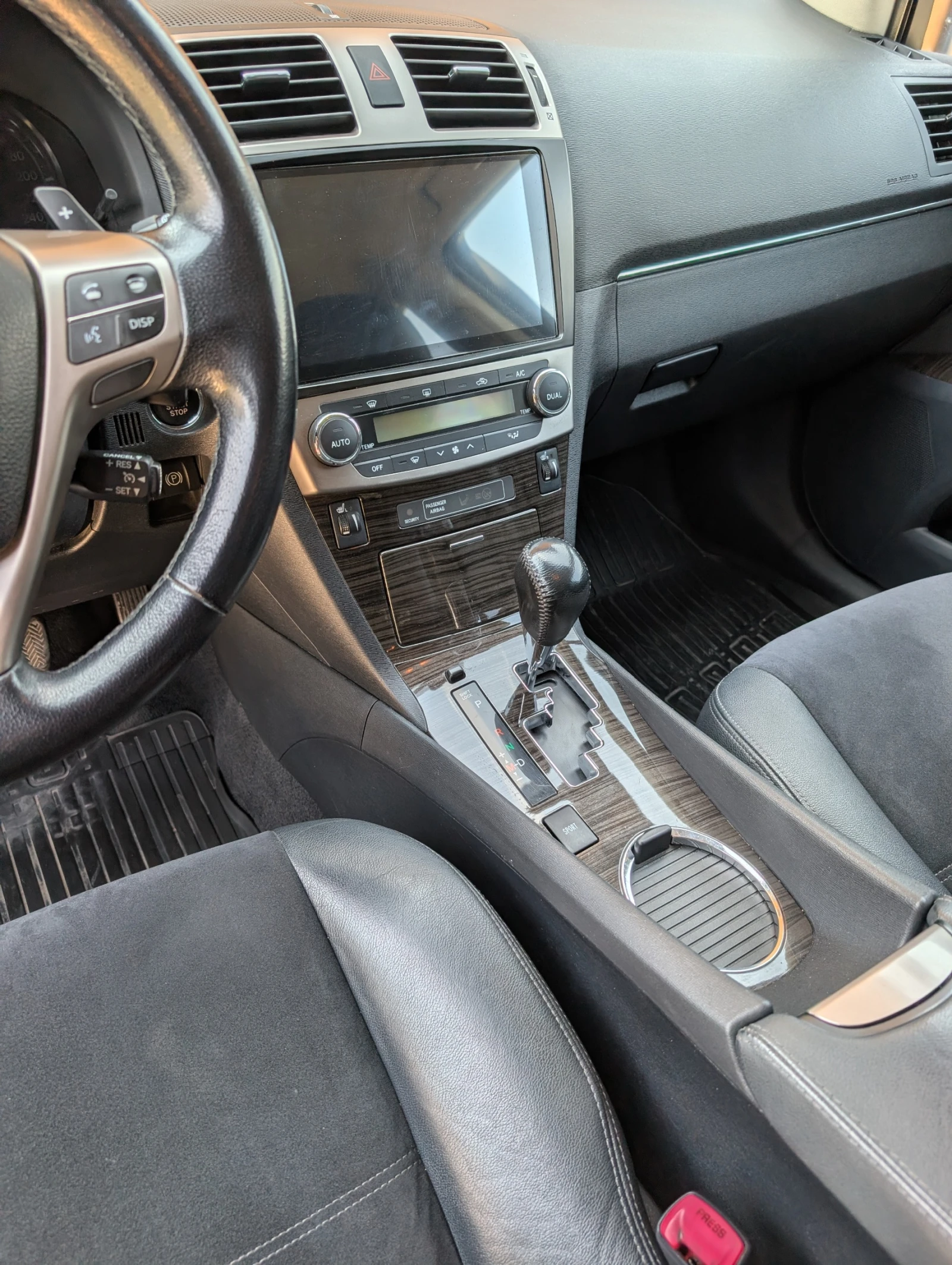 Toyota Avensis, снимка 6 - Автомобили и джипове - 52028816