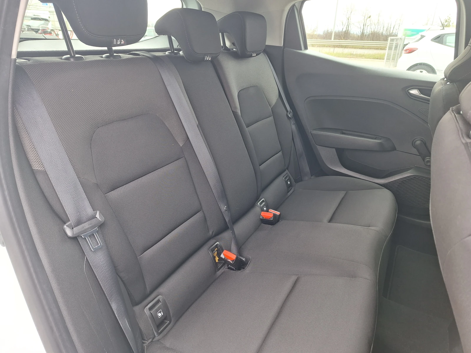 Renault Clio 1.0TCe100�.�. | Mobile.bg � ����������� 14