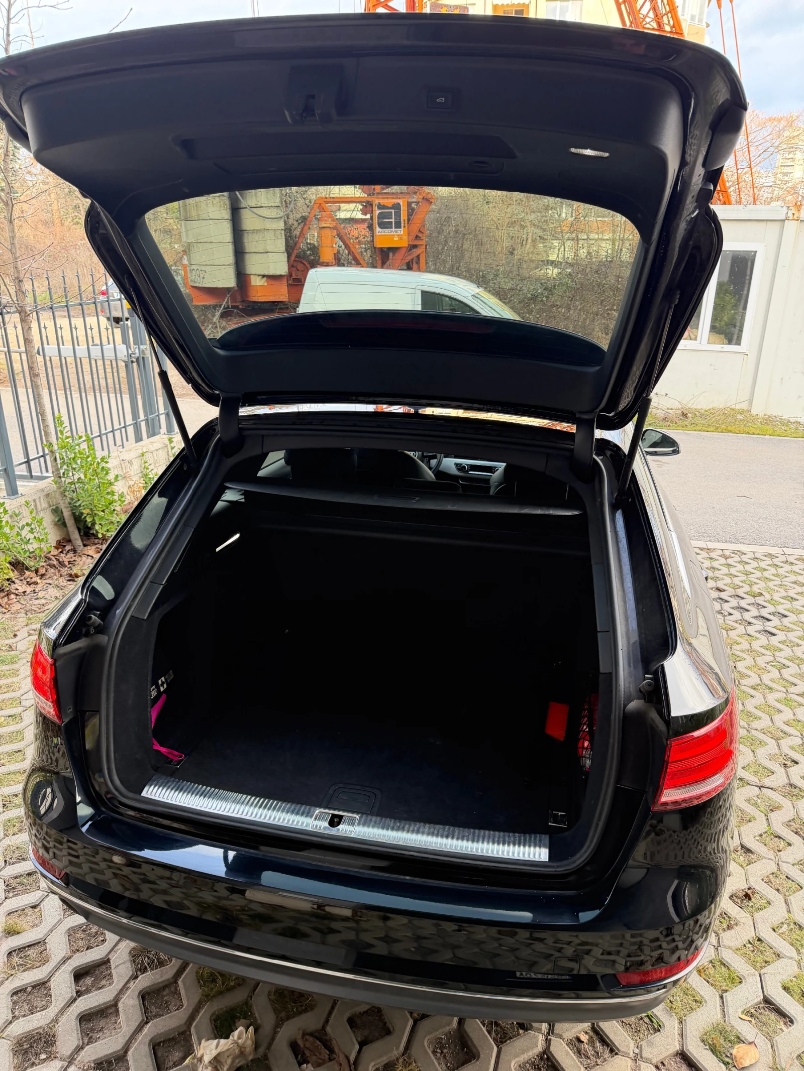 Audi A4 S-Line, снимка 17 - Автомобили и джипове - 52999623