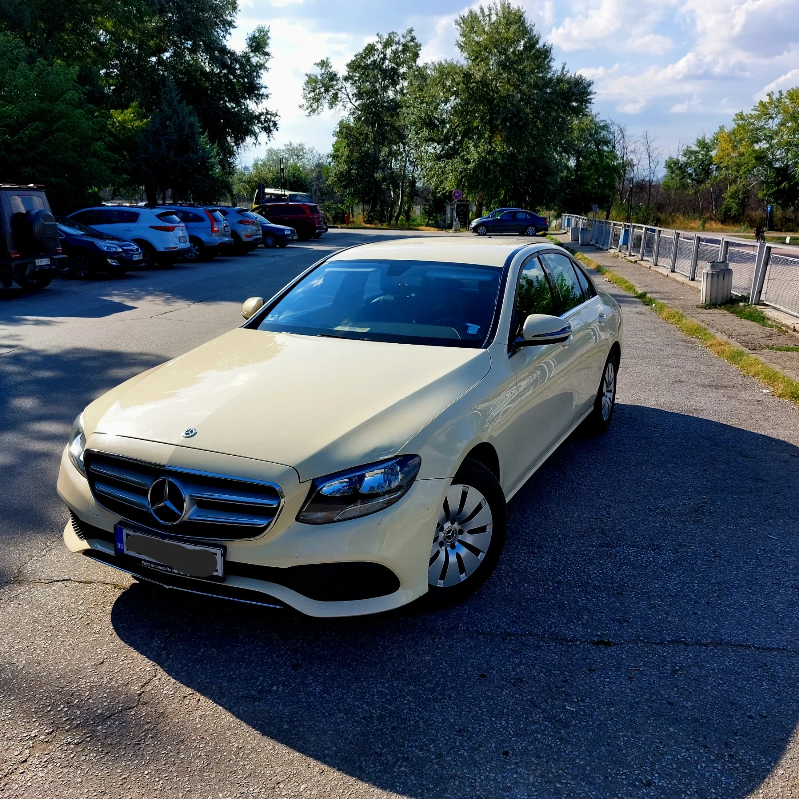 Mercedes-Benz E 200