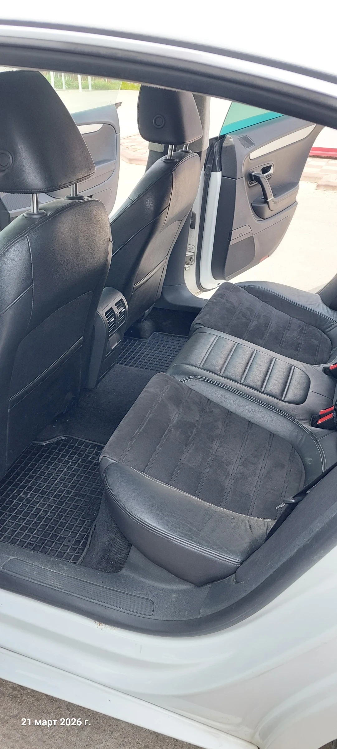 VW CC 2.0 TDI, снимка 10 - Автомобили и джипове - 53952698