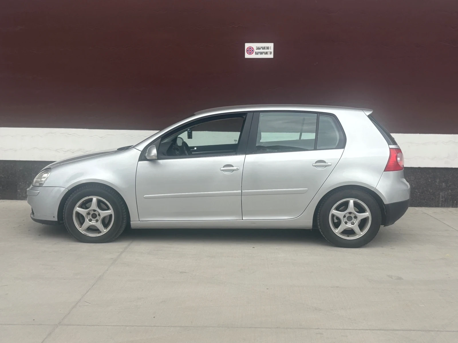 VW Golf 2.0 TDI, снимка 4 - Автомобили и джипове - 54032038