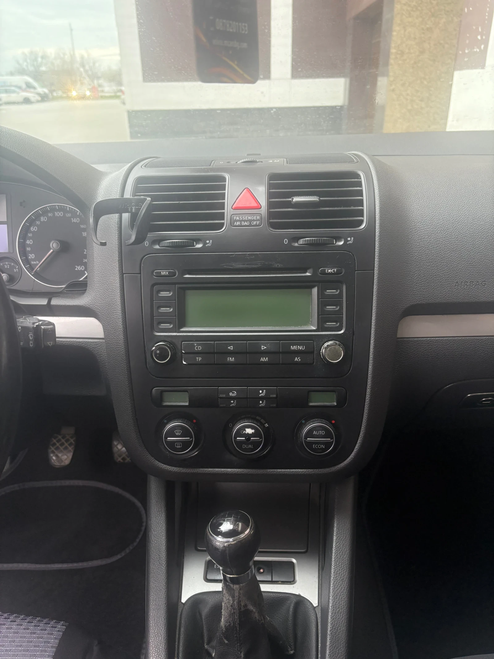 VW Golf 2.0 TDI, снимка 6 - Автомобили и джипове - 54032038