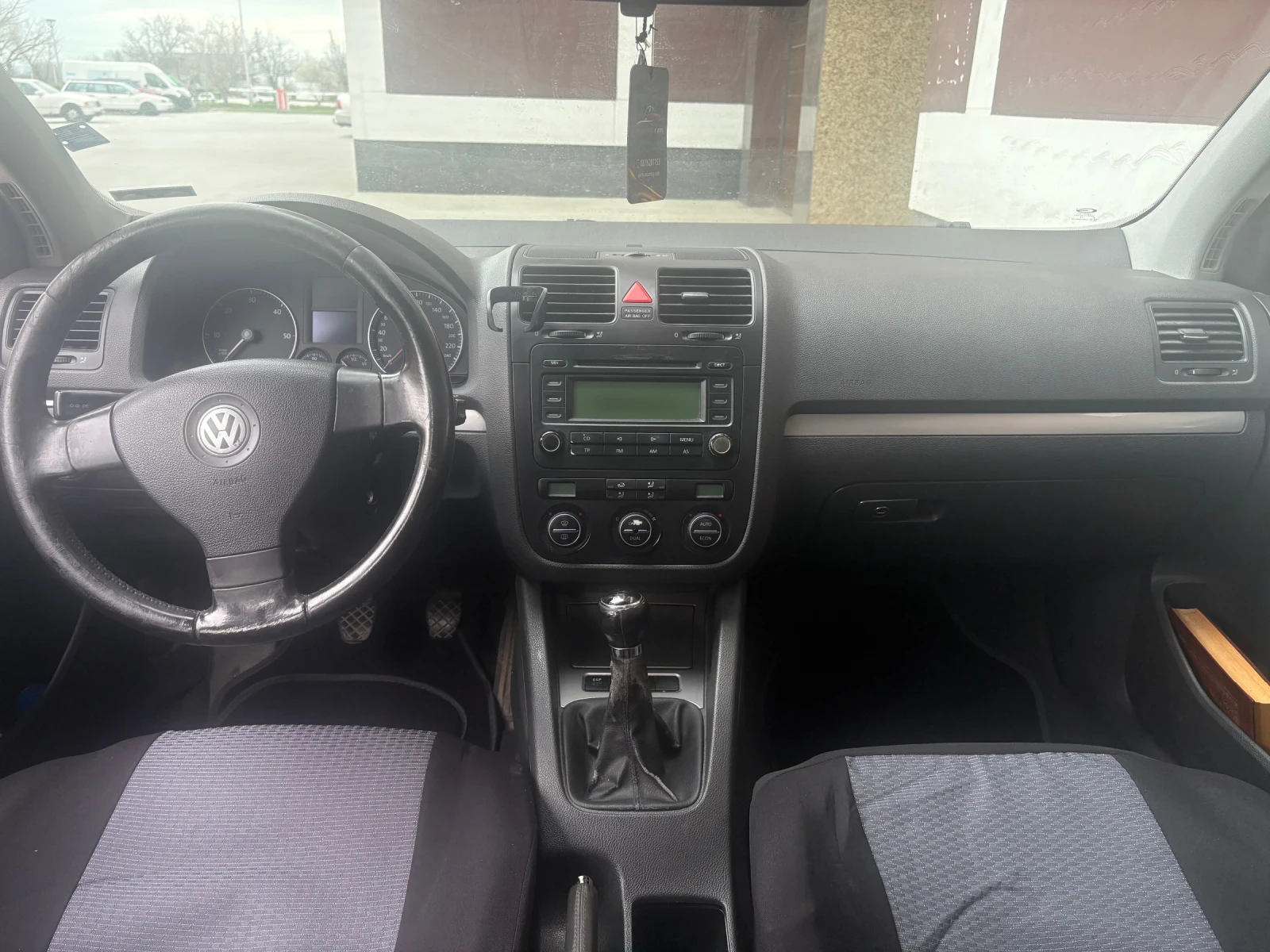 VW Golf 2.0 TDI, снимка 5 - Автомобили и джипове - 54032038
