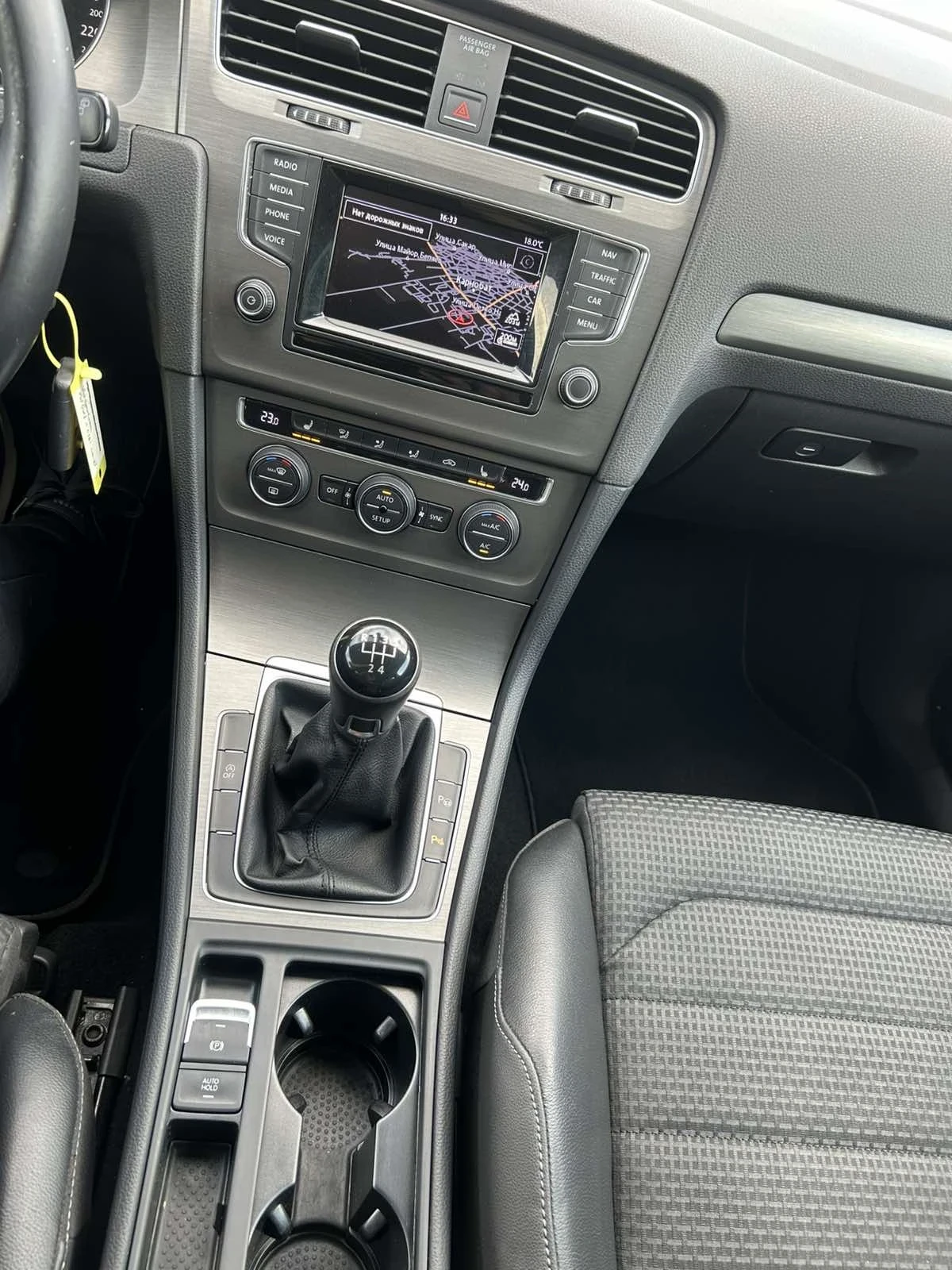 VW Golf, снимка 16 - Автомобили и джипове - 54238858